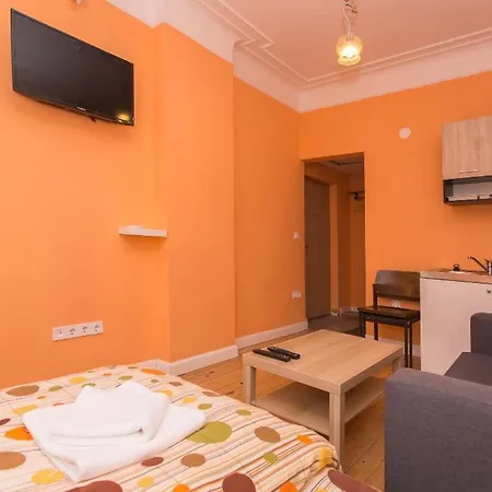 Top Center Brand New Aparthotel *